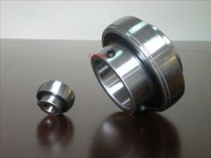 Pillow Block Bearing Triple Seal (UC205)