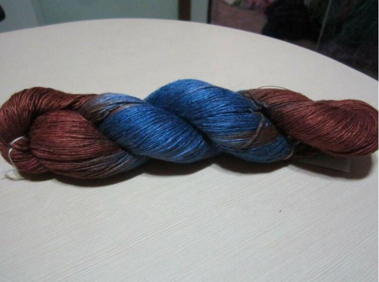 100% Mulberry Dyed Silk Yarn for Hand Knitting