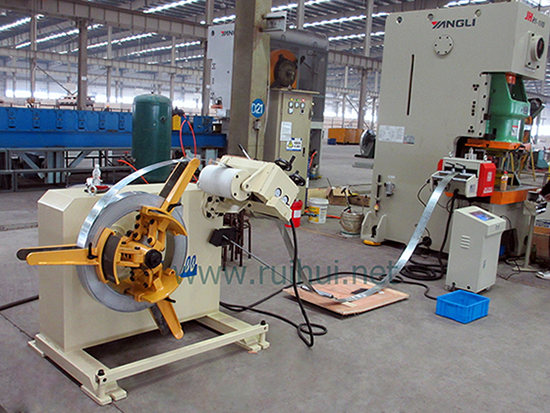 Automatic Uncoiler with Straightener Make Material Straightening