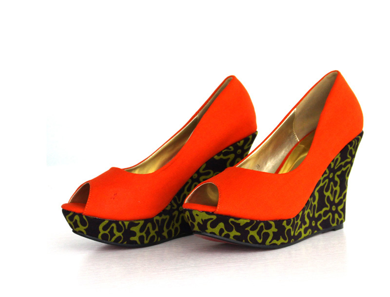 New Design African Wax Printed Fabrics High Heel Ladies Shoes with Bags (Y 63)