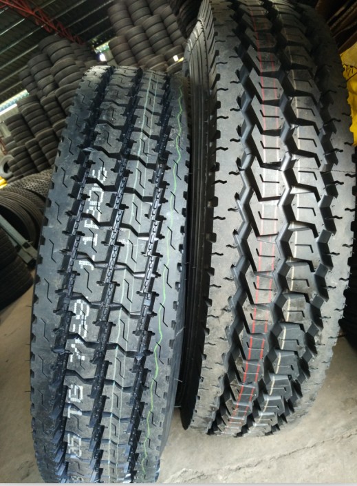 Popular Pattern 285/75r24.5 Radial Truck Tyre