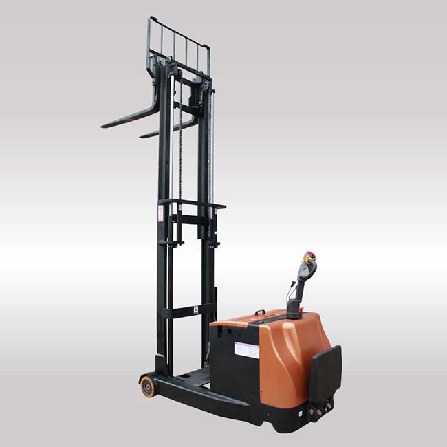 China OEM Supplier Forklift Truck Electric Reach Stacker (CQD16)