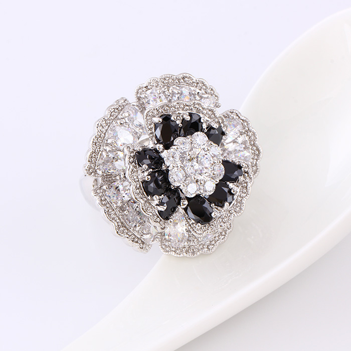 11826 Fashion Luxury CZ Diamond Big Flower Silver-Plated Jewelry Finger Ring for Wedding