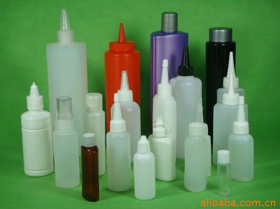 Wholesale Plastic Bottles with Long Tips Caps