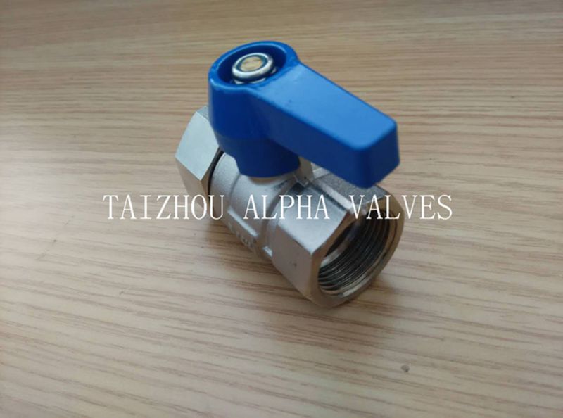Brass Forged Female Full Bore Ball Valve (a. 8001)