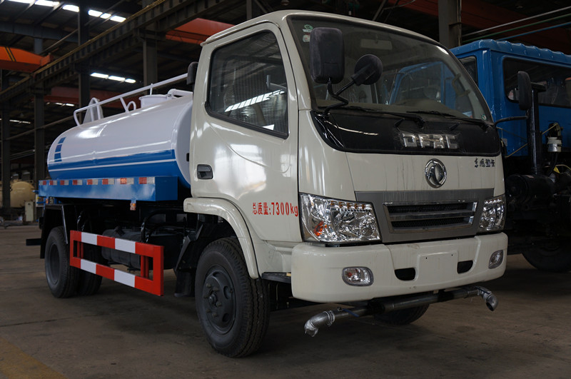 Dong Feng Water Tank Truck 4*2 Water Spraying Truck 40000 Liters