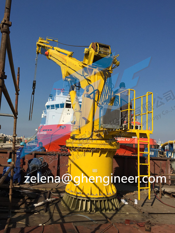 Pedestal Offshore Marine Crane