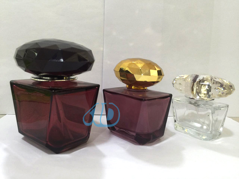 Ad-P17 Square Perfume Bottle Acrylic Lid 100ml 50ml 25ml