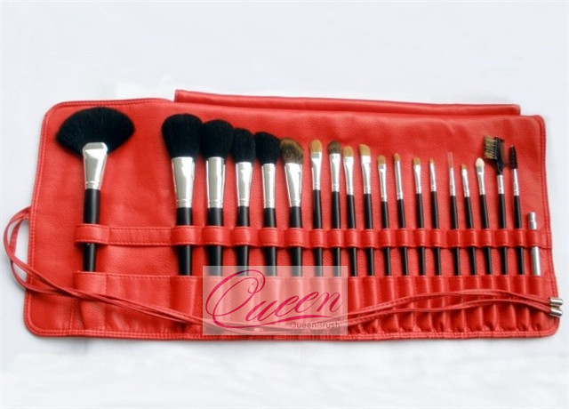 Wholesale Wooden Handle 20 PCS Makuep Brush Set with Pouch