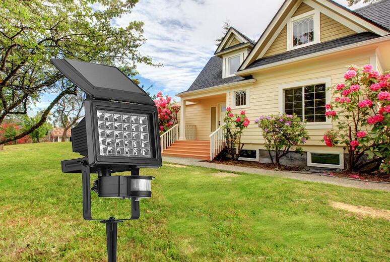 30 LED Solar PIR Sensor Multifunction Flood Light with Spike