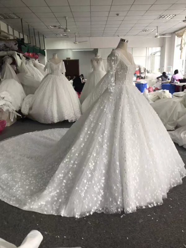 Aolanes Real Sample Bridal Wedding Gown