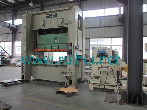 Coil Sheet Automatic Feeder with Straightener and Uncoiler Help in Household Appliances Manufacturers