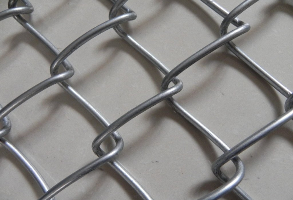 Galvanized Wire Chain Link Mesh Fence