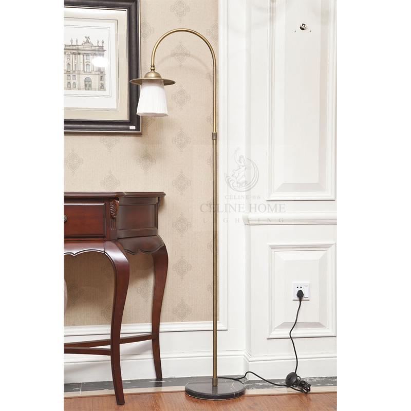 Standing Lamp Iron Floor Lamp (SL82155-1F)