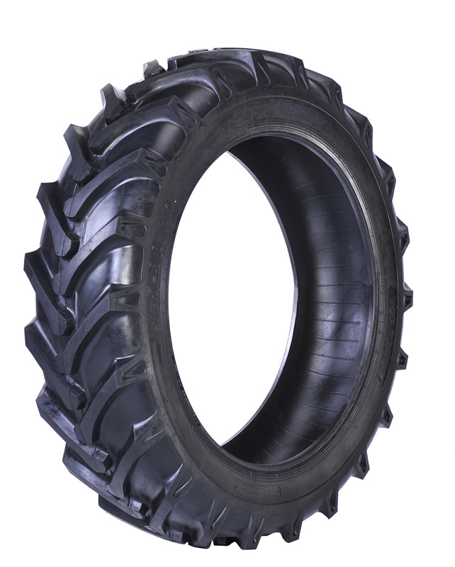 Good Aging and Wearing Resistance R-1 Pattern Tractor Tire 14.9-30