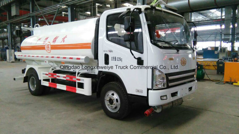 Sinotruk HOWO Heavy Duty 336HP 8X4 Fuel Tank Truck