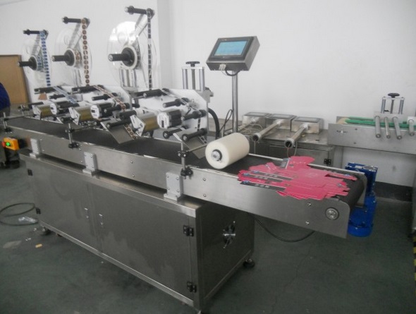 Full Automatic Horizontal Labeling Machine