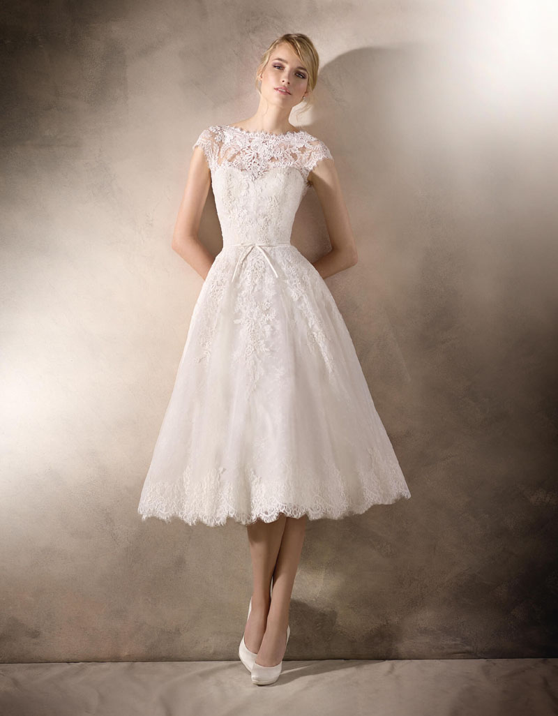 Delicate Lace and Tulle Short Wedding Dress with Guipure and Gemstone Appliques