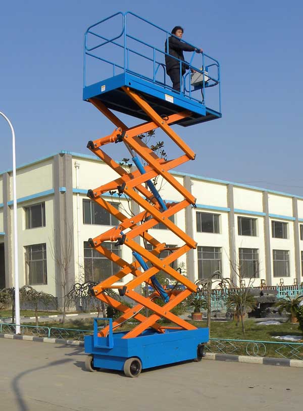 6m Self Propelled Type Scissor Lift for Low Price