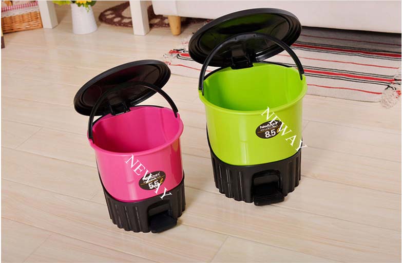 Recycling Colored Plastic Waste Bin