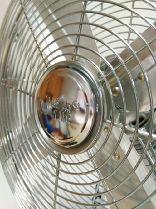 Fan-Plating White Metal Fan