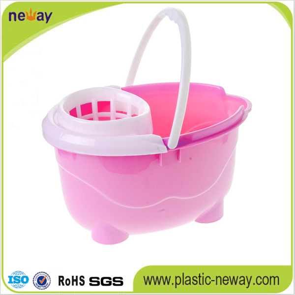 Squeeze Plastic Mop Bucket with Wringer