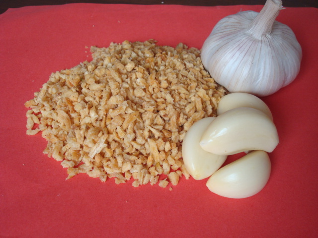 Oiled/Fried Garlic Granules Frist Hand From Own Factory