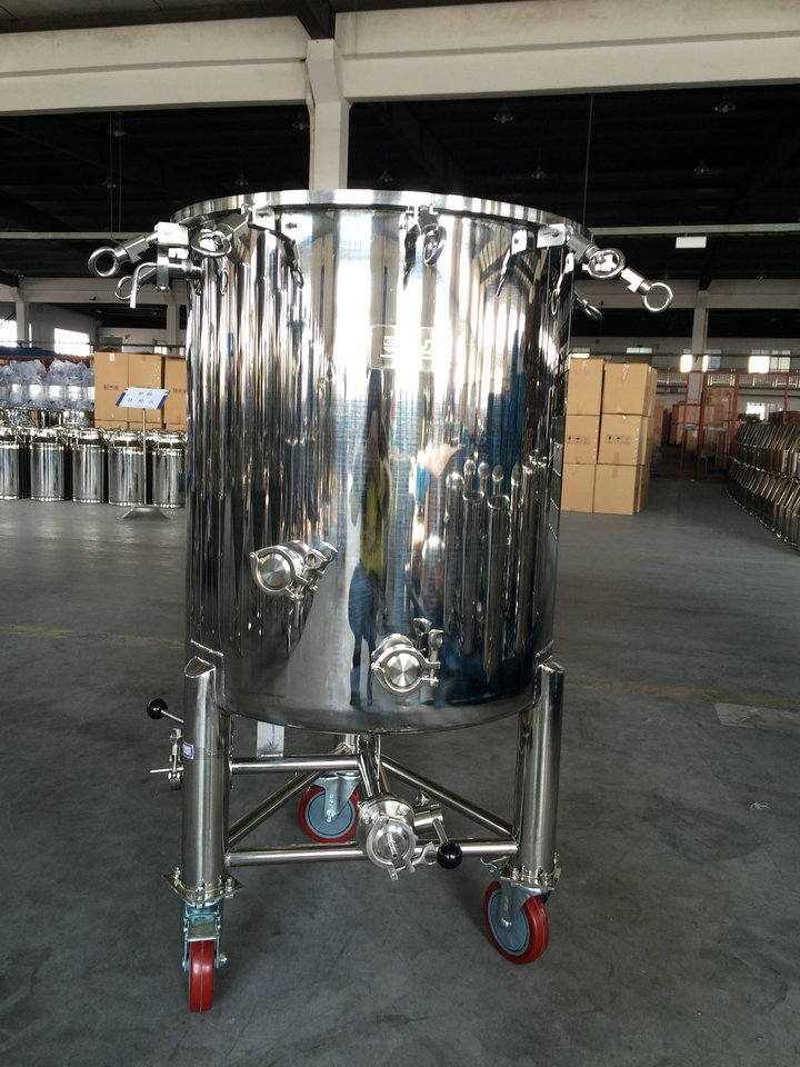 Stainless Steel Wheeled Flanged Tank