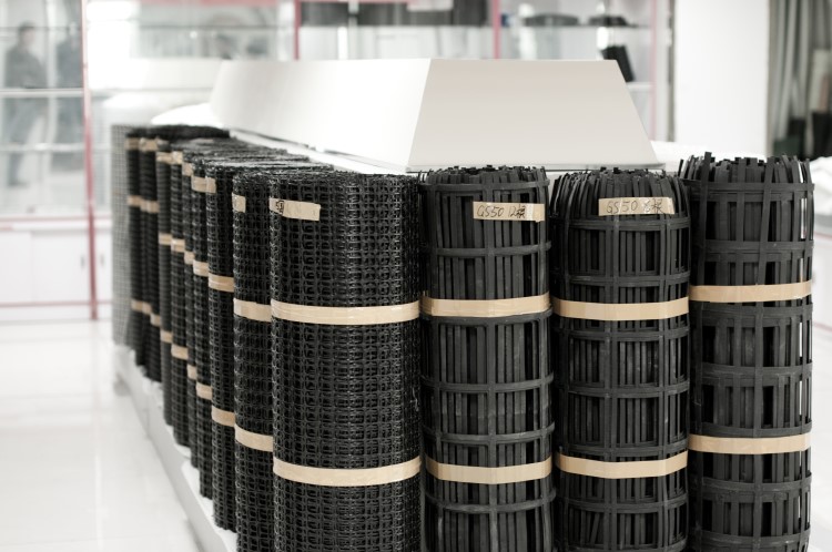 200kn/M Bitumen / PVC Coated Warp Knitting Polyester Geogrid