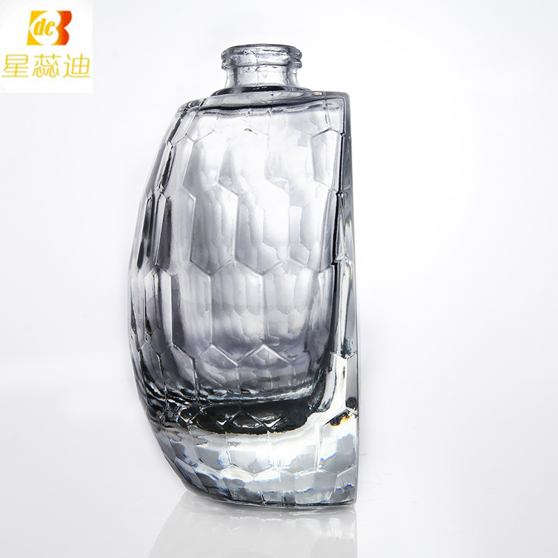 Factory Price Customized Fashion Desgin Beautiful Perfme Bottle