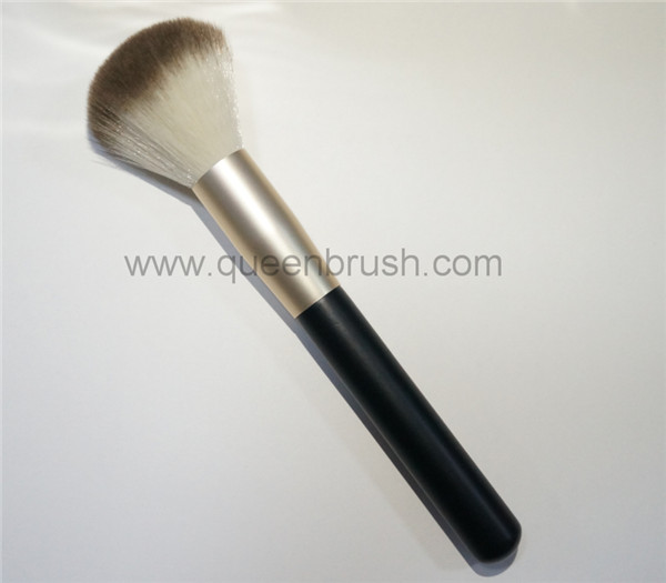 Gold Wood Handle Nylon Hair Best Powder Brush