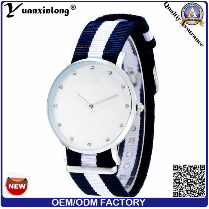 Yxl-258 New Hottest Luxury Brand Men Women Watches Nato Nylon Quartz Wrist Watch Unisex Clock Relogio Masculino Casual Military Diamond Dress Wristwatch