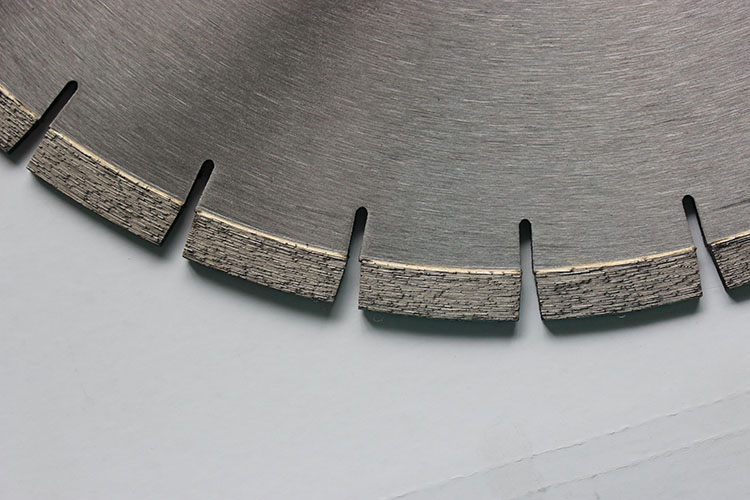 High Frequency Welding 400mm Diamond Saw Blades with Diamond Segment for Cutting Concrete