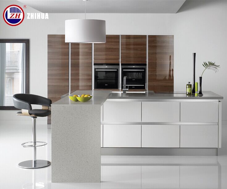 Wooden Kitchen Cabinets with More Than 15 Years Experience (customized)