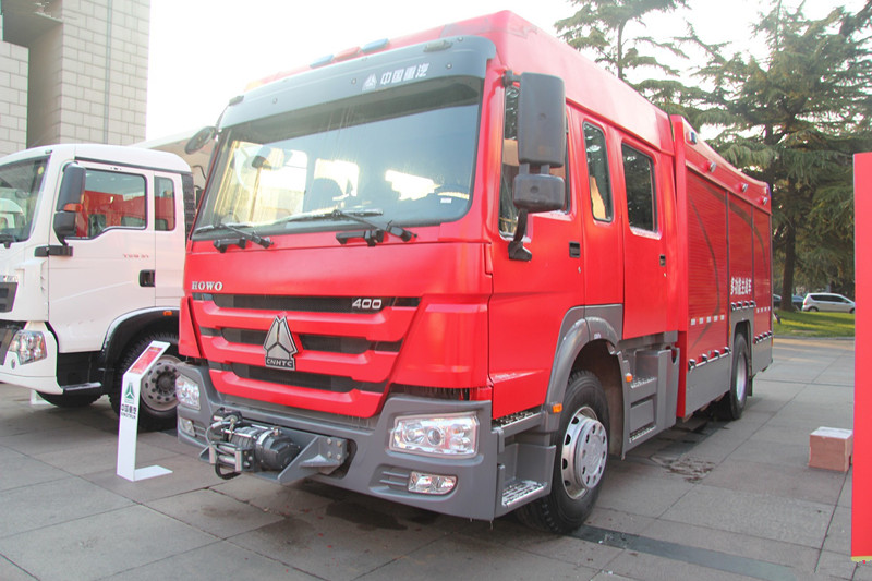 HOWO 4X2 8000L Water Tanker Fire Truck