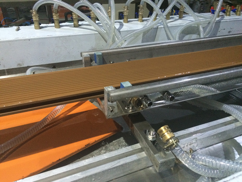 High Quality PVC/PE WPC Board/Profile Production Line