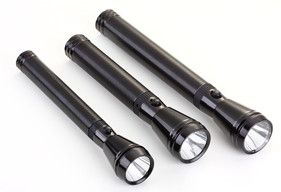 Long Distance High Power Rechargeable Flashlight