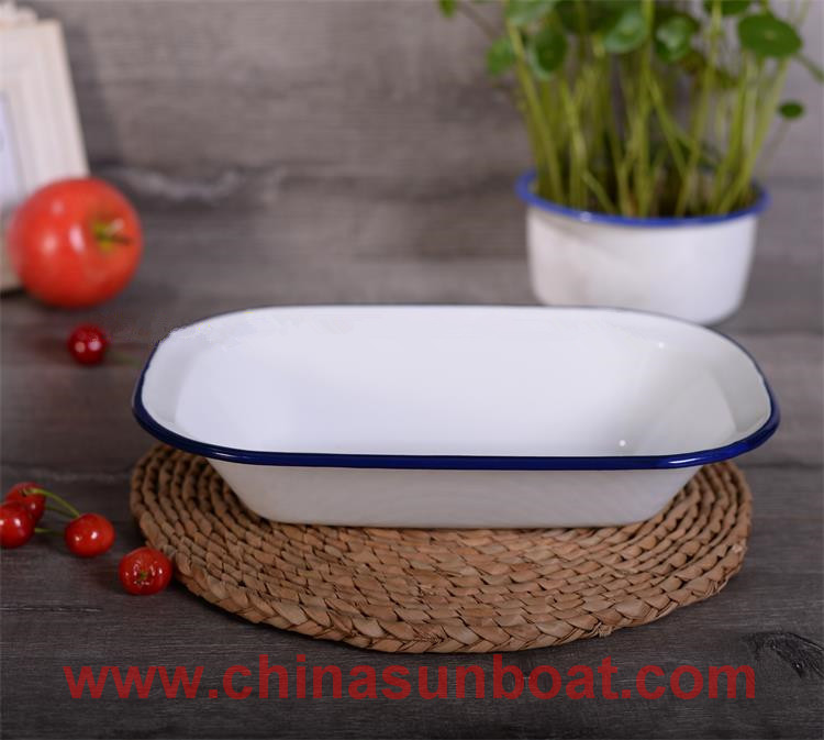 Oblong Enamel Pie Dish