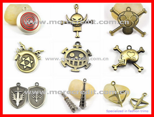 High End Metal Charm with Brass Metal Chain for Handbag