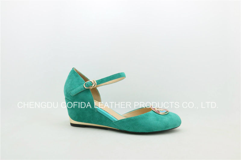 Wedge Heel Genuine Leather Women Shoe with Sweet Design