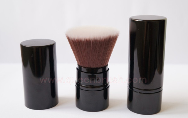 Excellent Quality Synthetic Nylon Hair Retractable Kabuki Brush