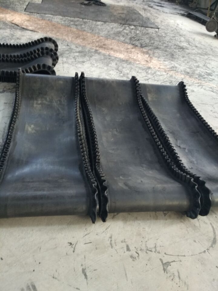 Nylon Rubber Conveyor Belt with Corrugate for Coke and Cement Plants