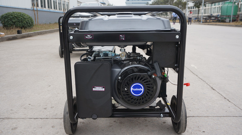 M6500e 5kw High Quality Gasoline Generator with AC Single Phase, 220V and Cover