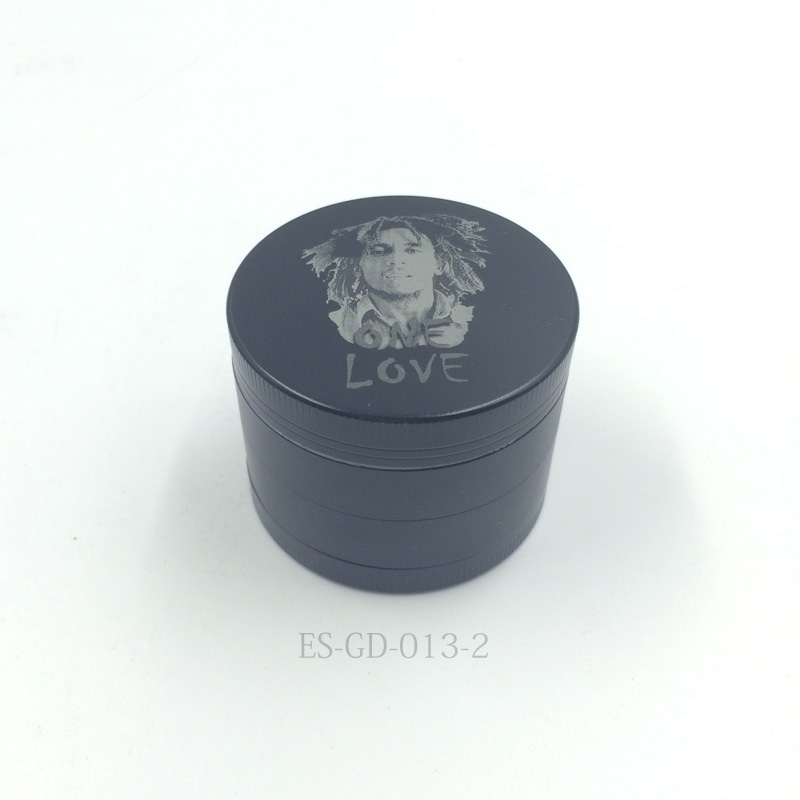 Cooler Handsome Facial Grinder for Tobacco Smoking Cigarette Crusher (ES-GD-013)