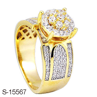 New Designs 925 Sterling Silver Micro Setting Lady Ring Gold Plating.