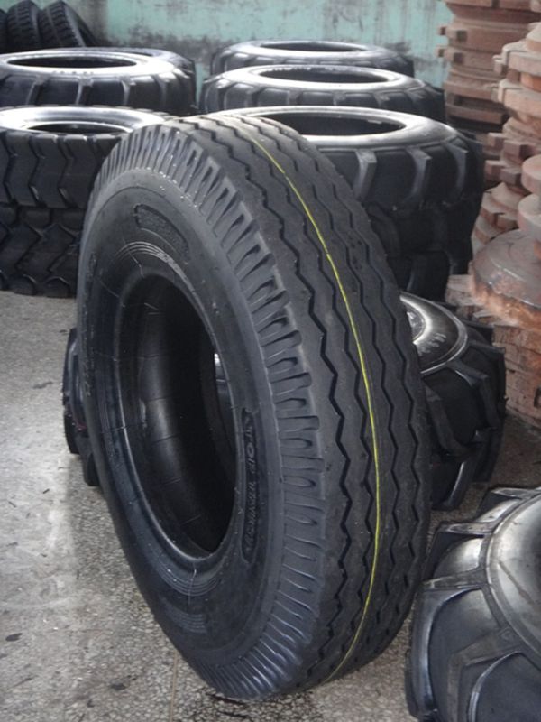 Chinese Factory High Quality Light Truck Tyre 750-16