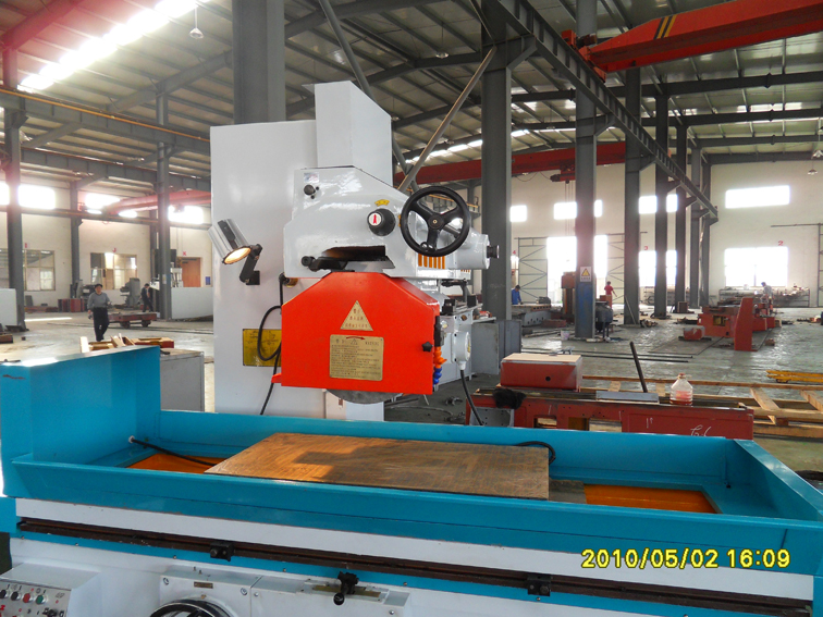 Surface Grinding Machine with Grinding Head Moving (M7150) Table Size 1250mm 1600mm 2000mm