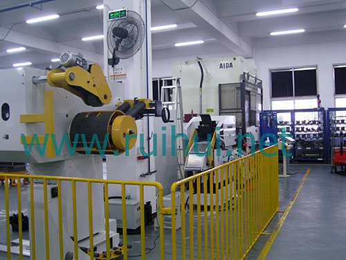 Automatic Straightener Machine using in Automobile mould