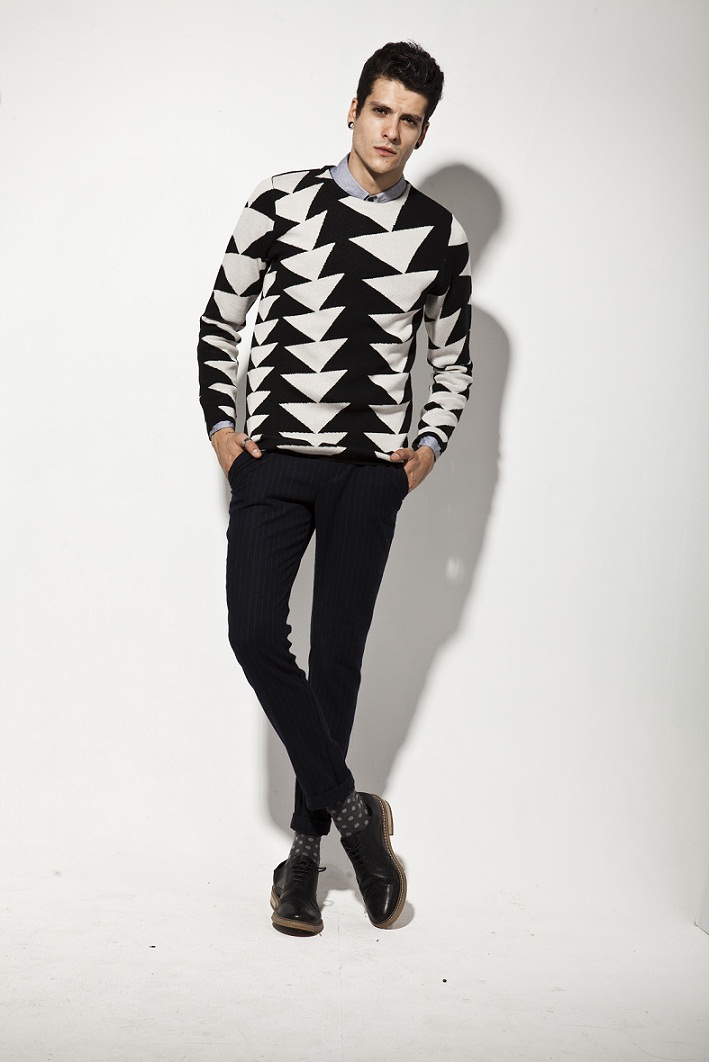 Wool Acrylic Long Sleeve Jacquard Patterned Pullover Man Sweater