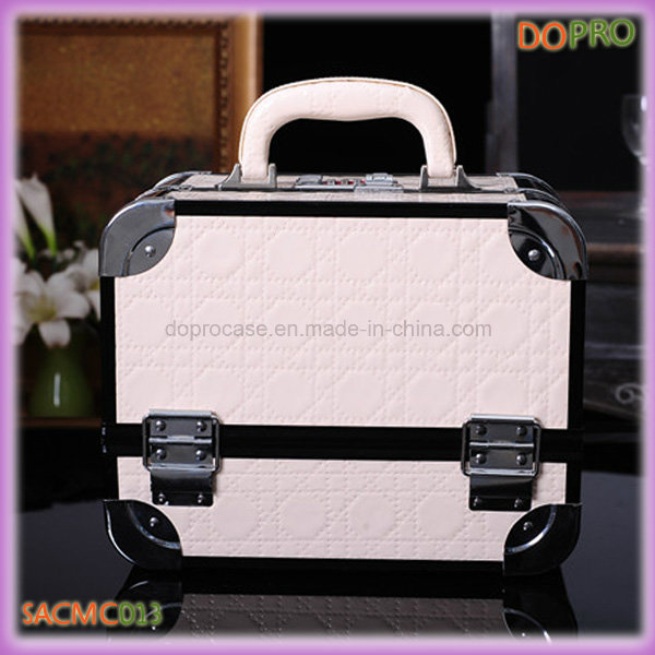 White Color Quilted PU Leather Aluminum Cosmetic Case (SACMC013)